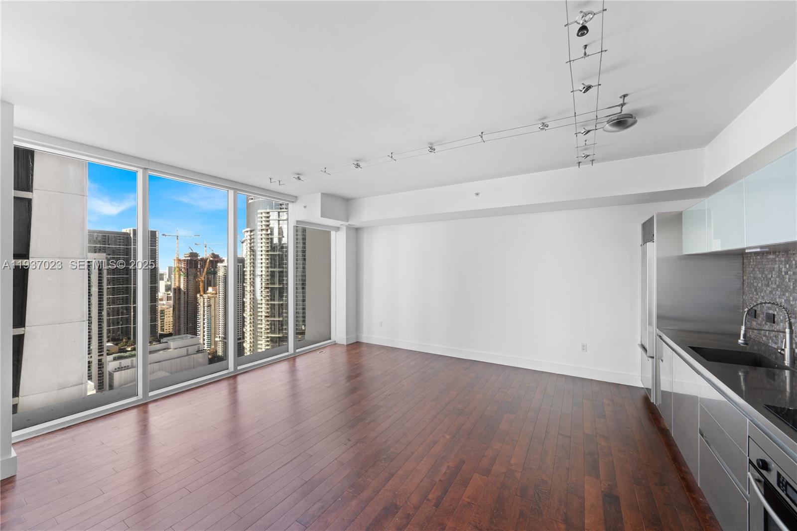 1040 Biscayne Blvd # 4108