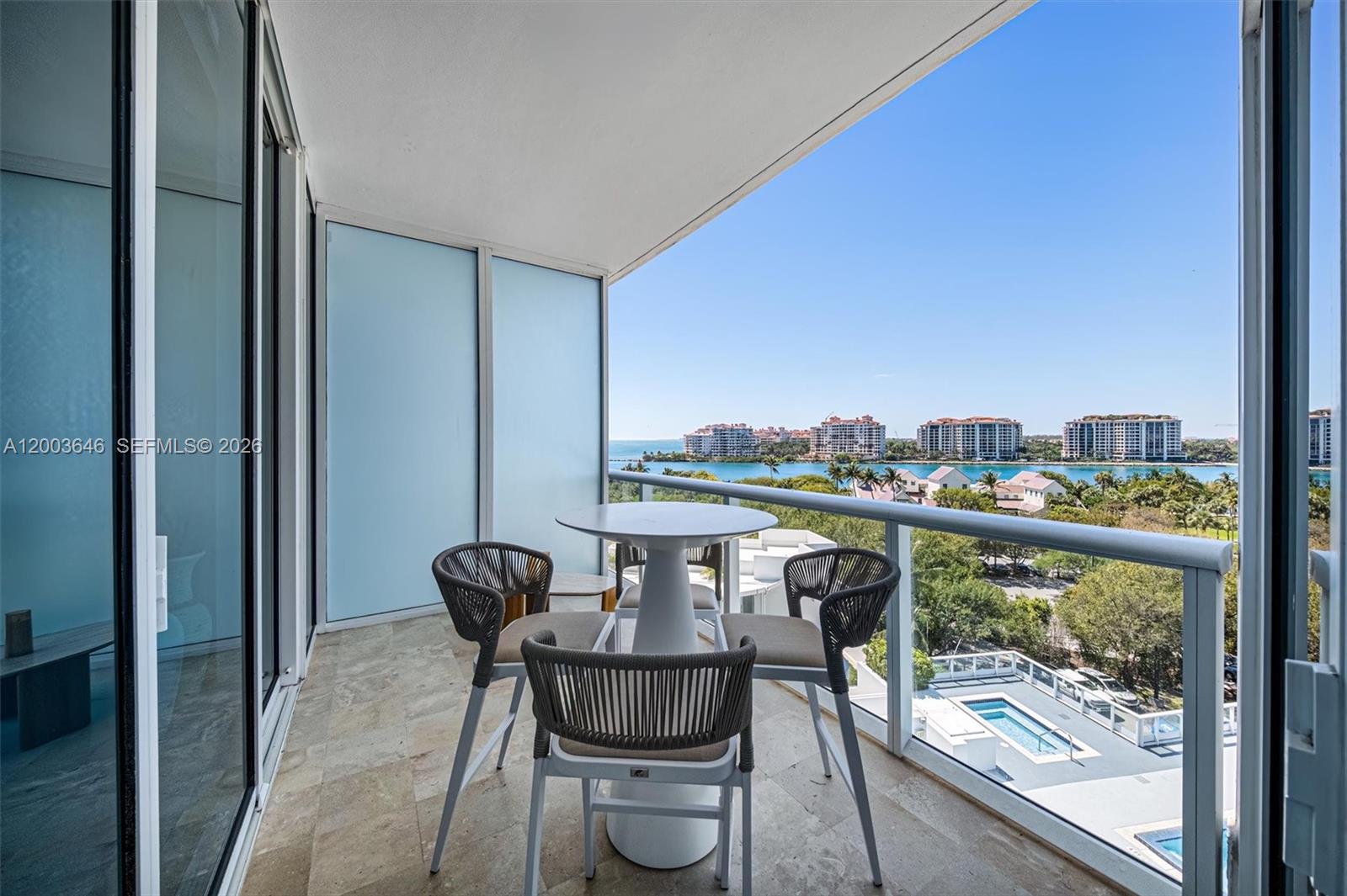 100 S Pointe Dr # 702