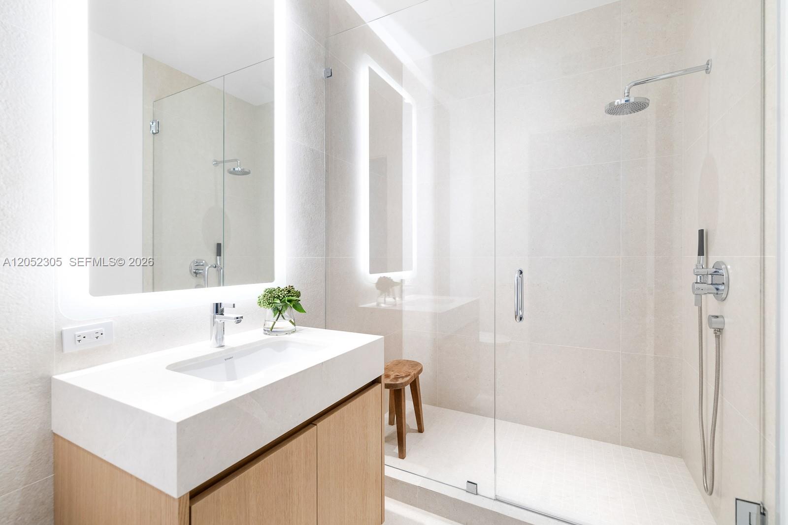 500 Alton Unit: PH4701