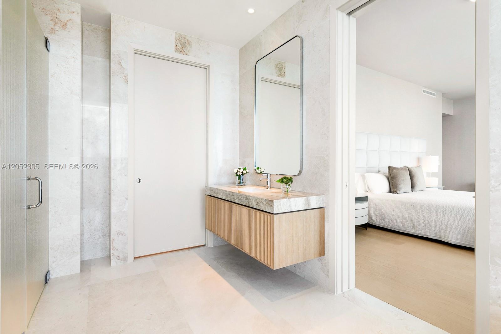 500 Alton Unit: PH4701