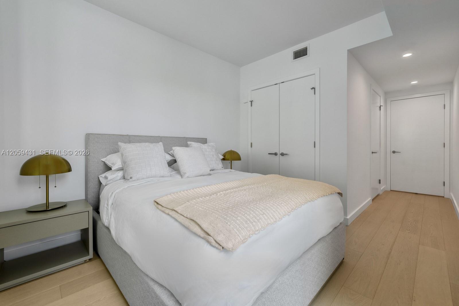 9221 E Bay Harbor Drive # 212