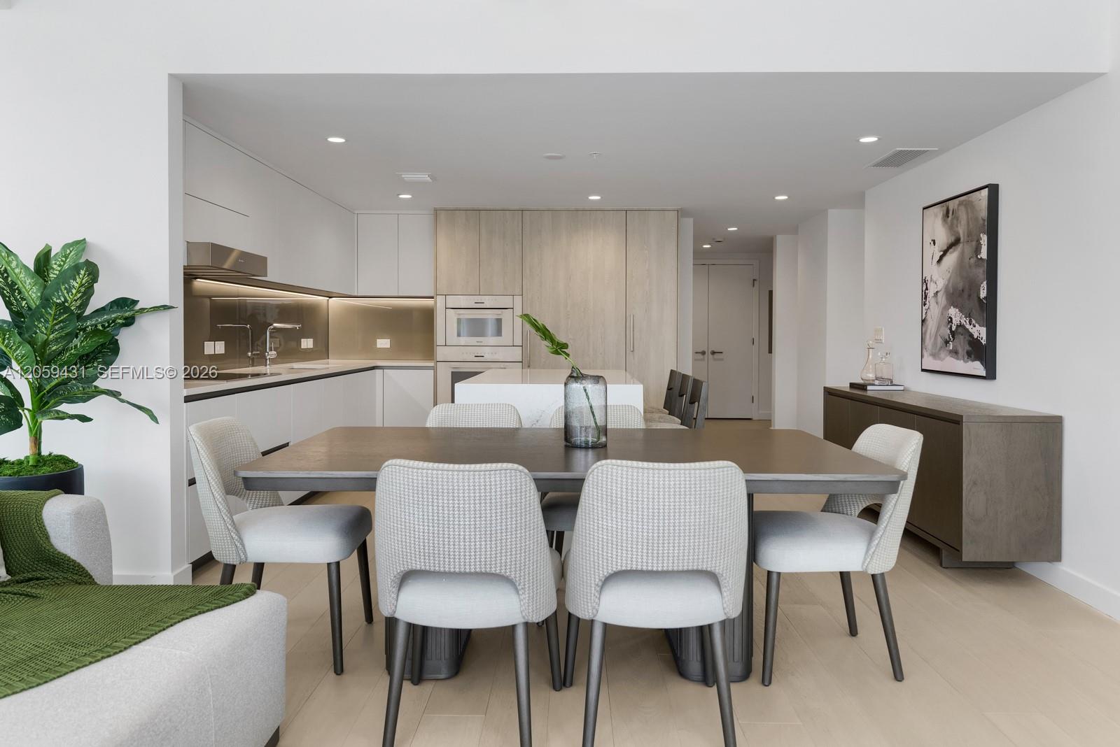 9221 E Bay Harbor Drive # 212