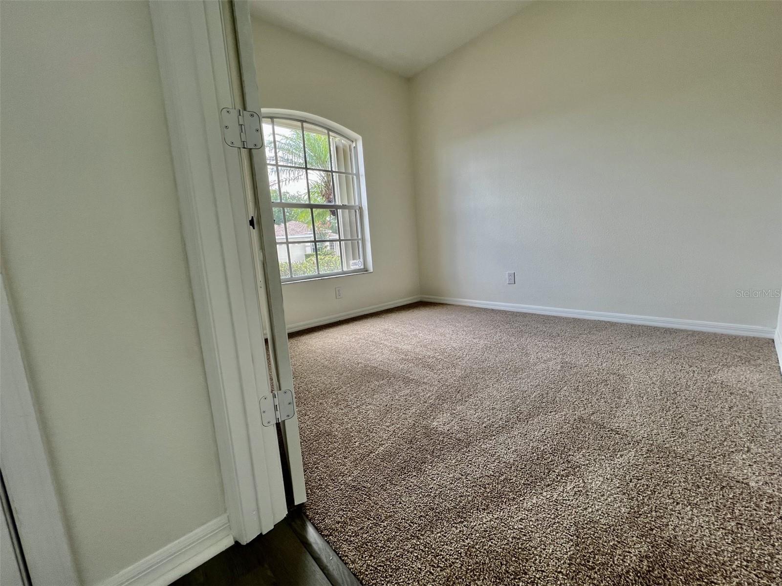 2844 BANYAN HILL LN