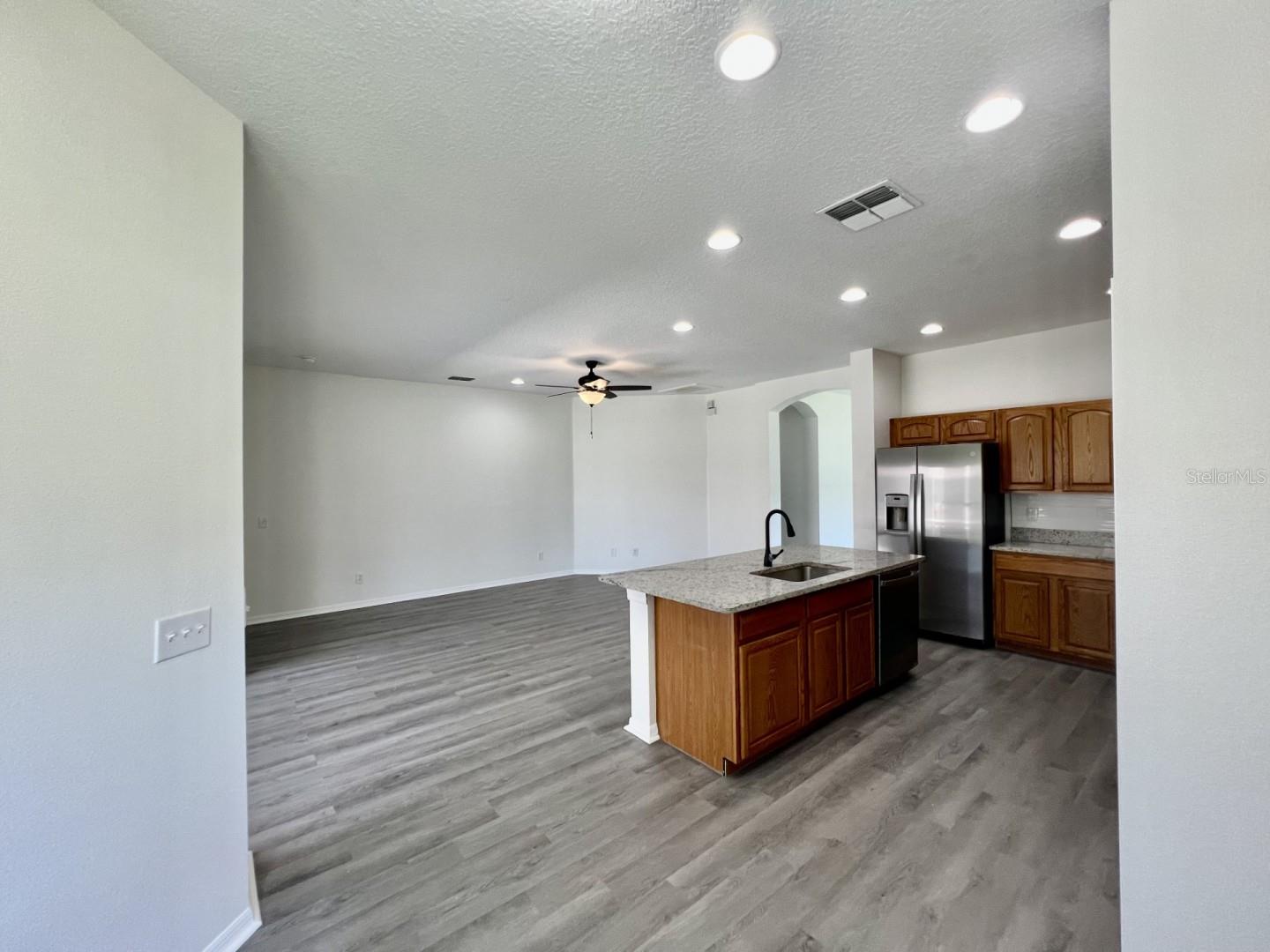 2844 BANYAN HILL LN