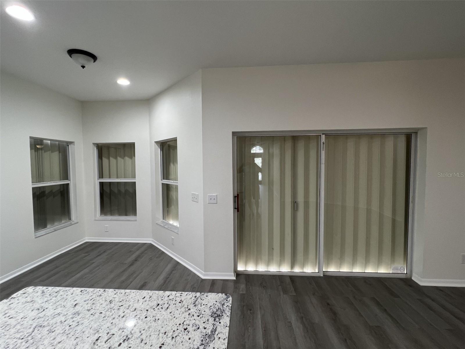 2844 BANYAN HILL LN