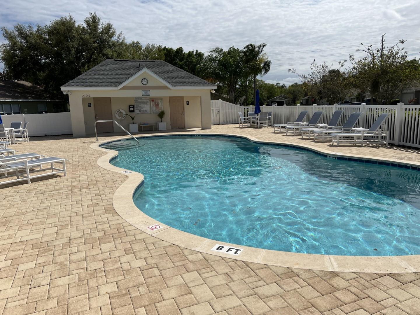 2844 BANYAN HILL LN