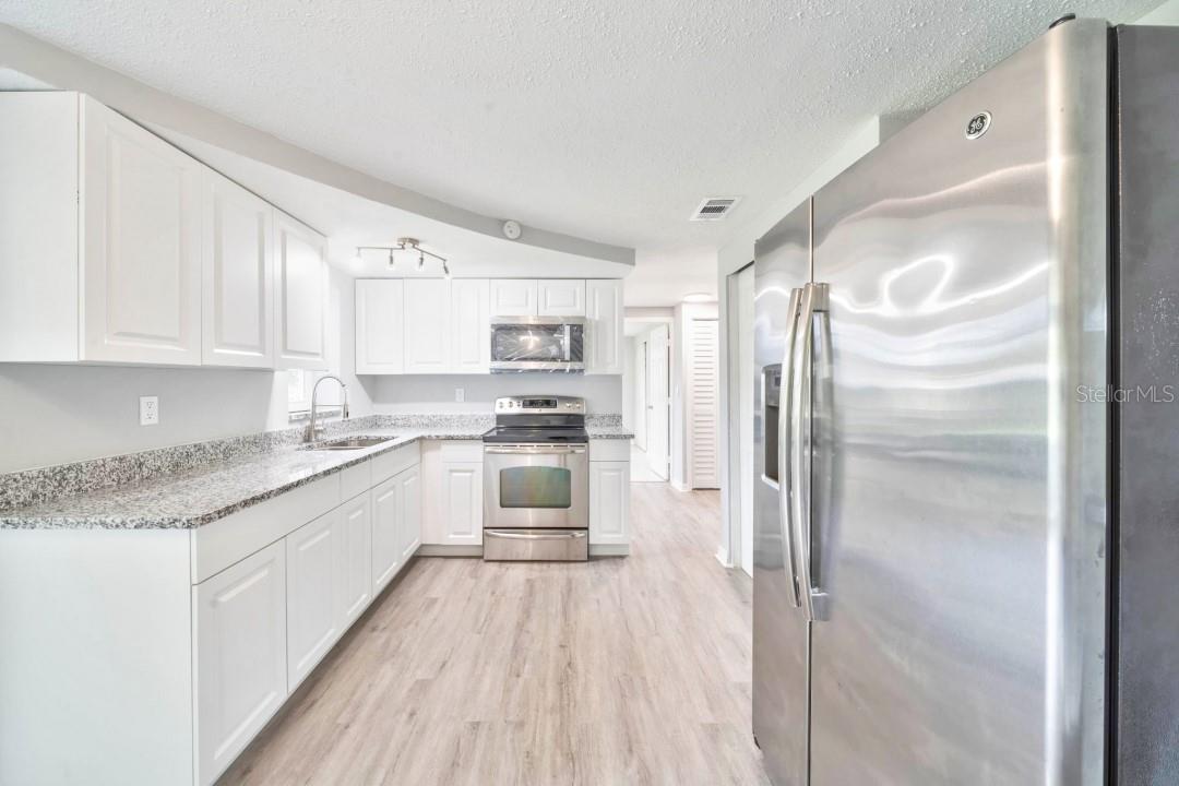 6400 CITATION DR