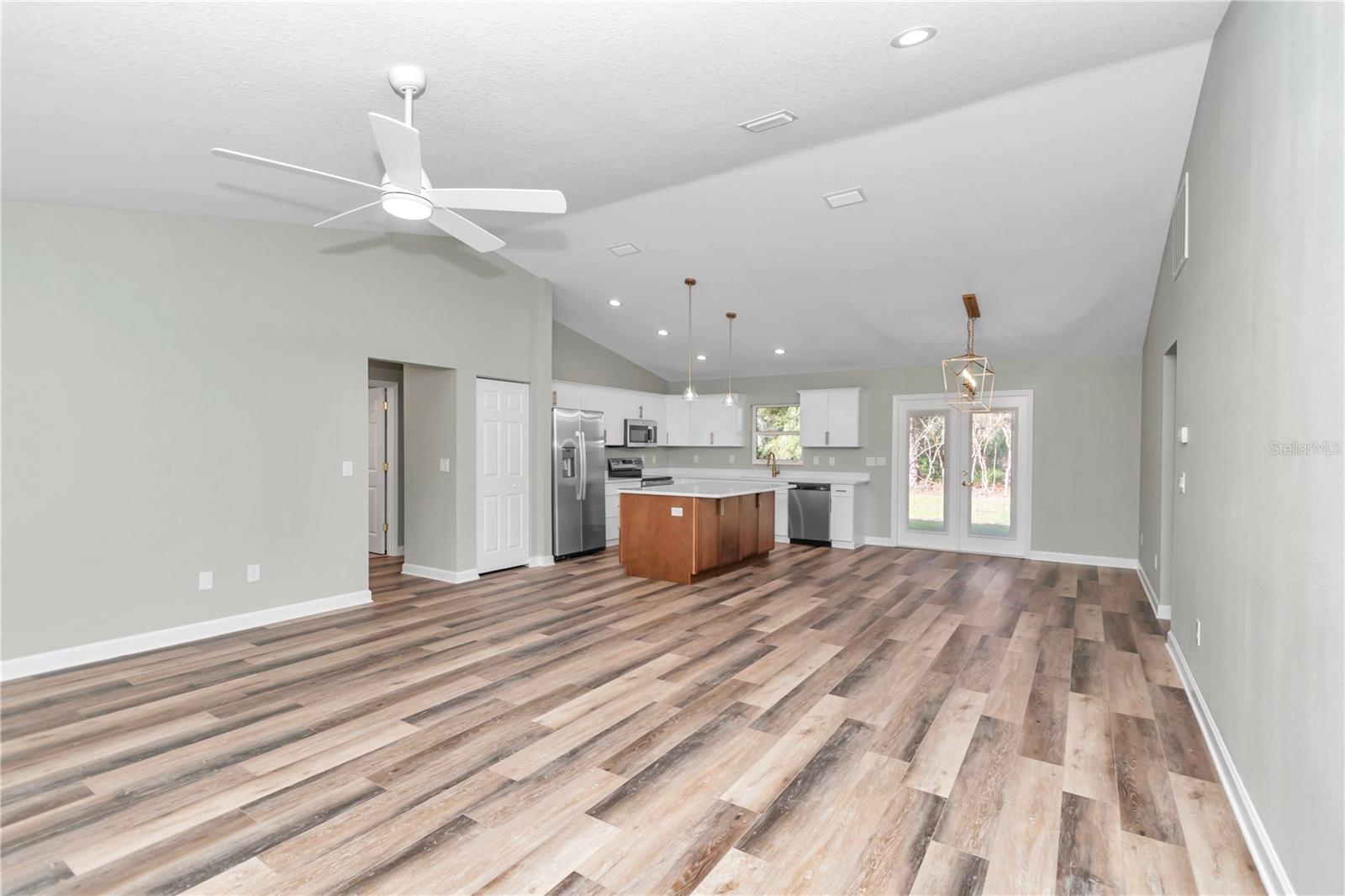 11315 W RIVERWOOD DR