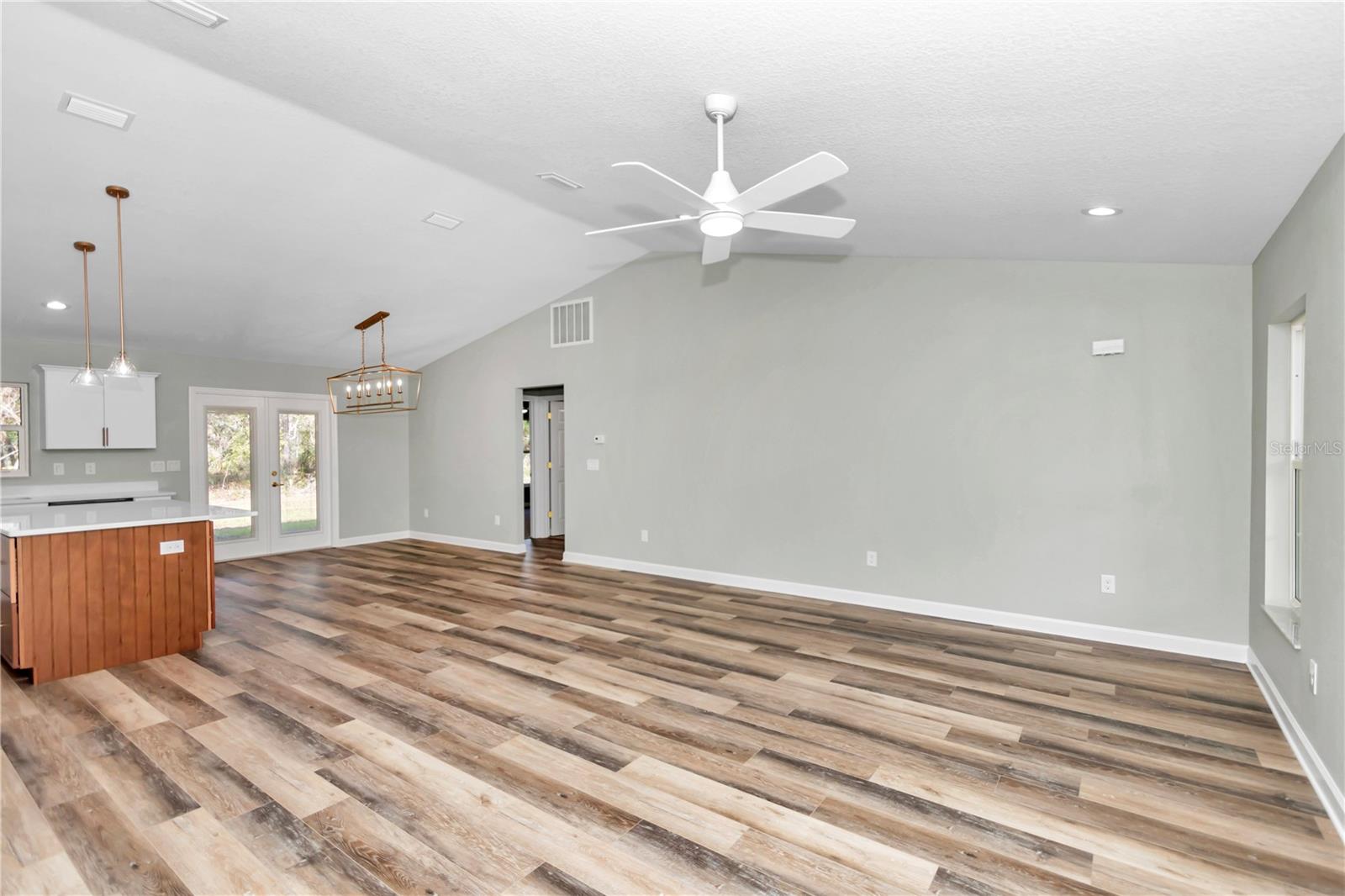 11315 W RIVERWOOD DR