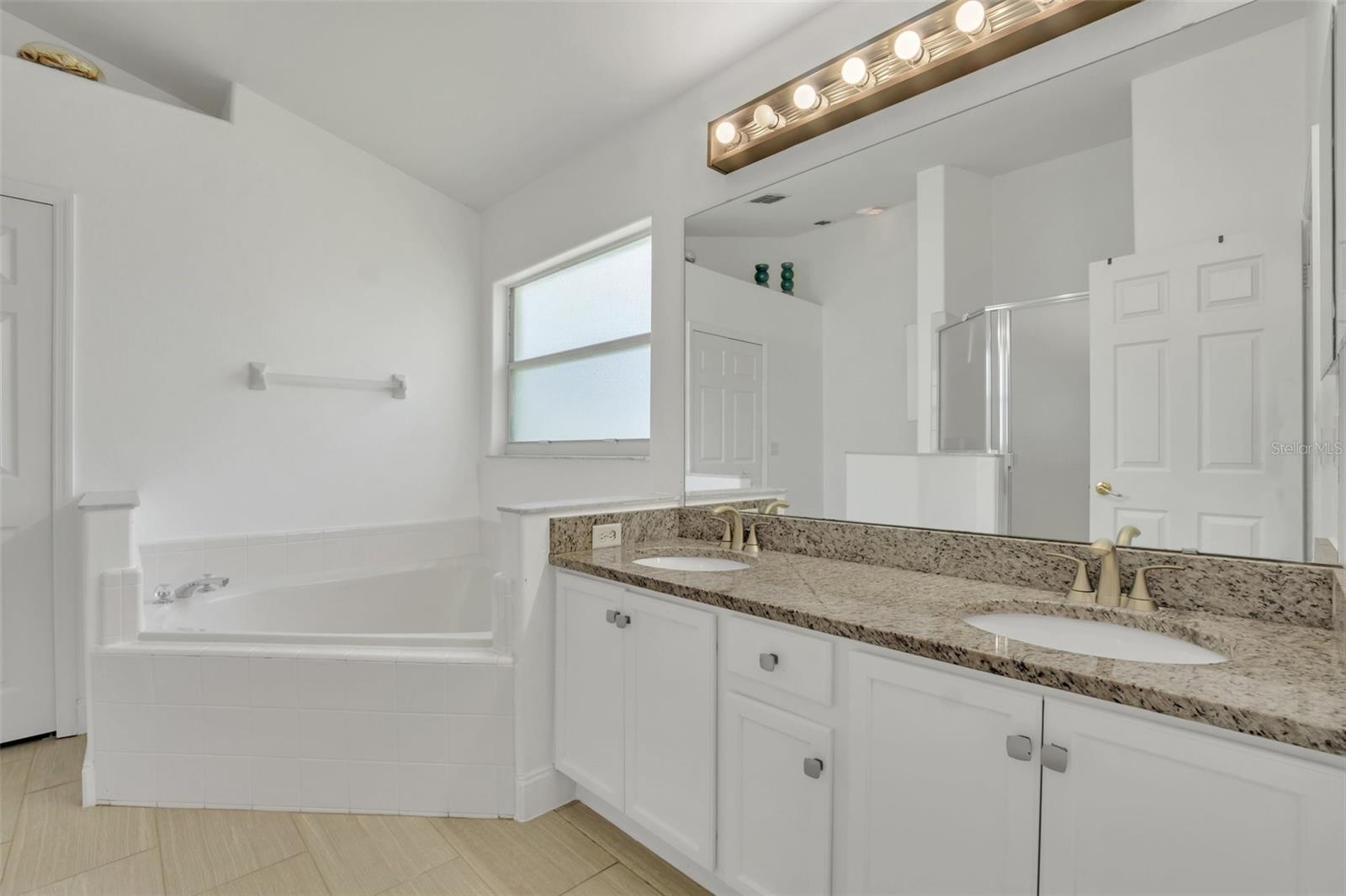 4507 OAKBROOK CT