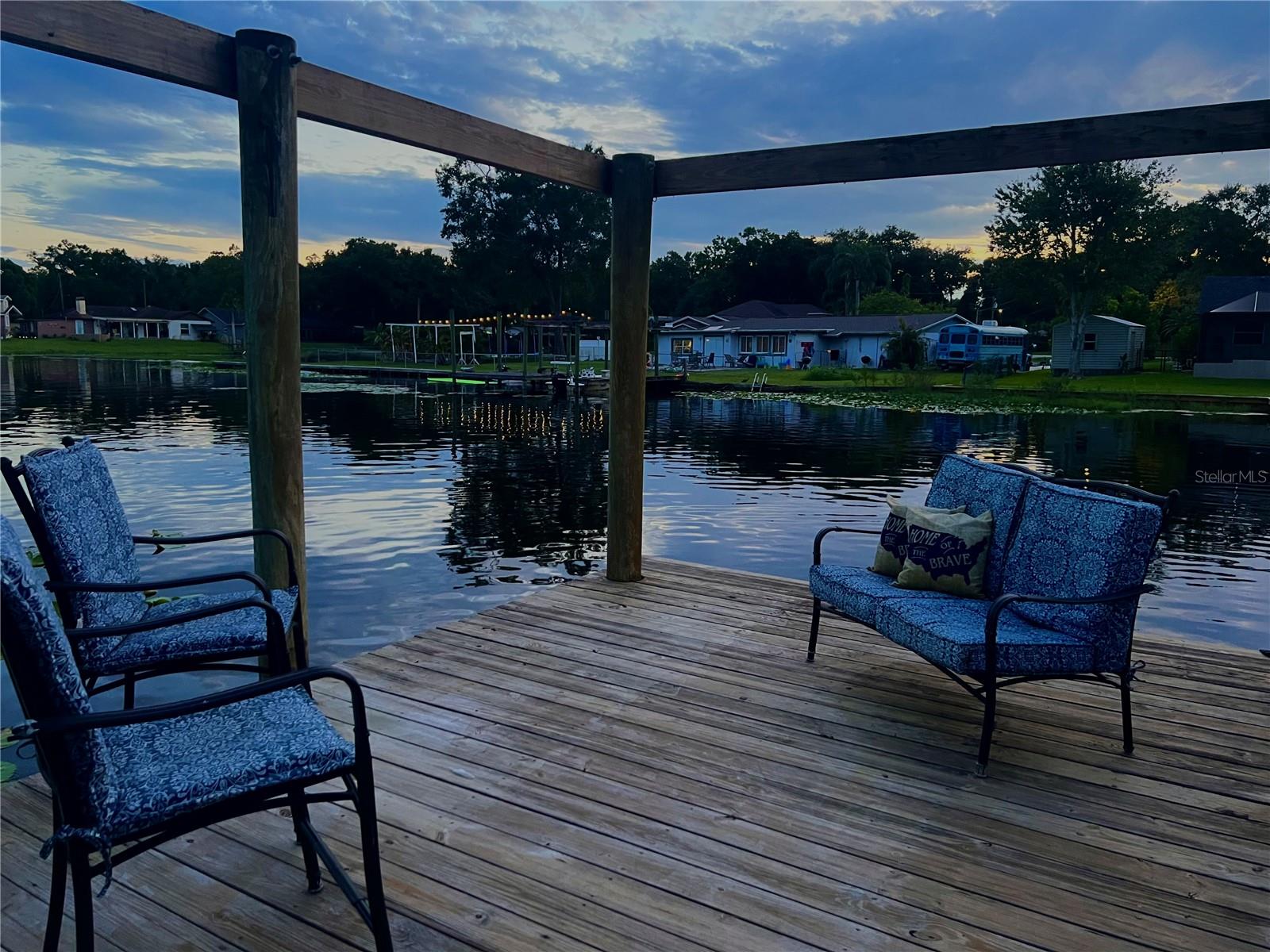 3341 LAKE SAXON DR
