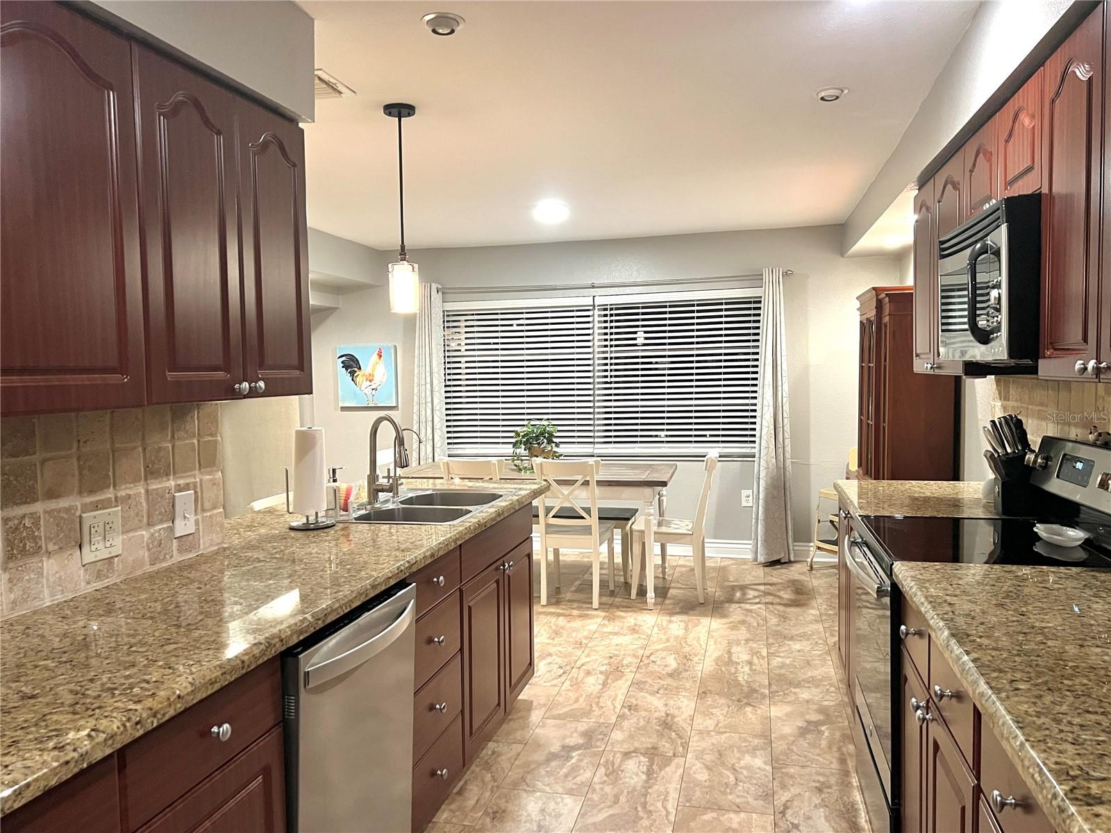 3341 LAKE SAXON DR