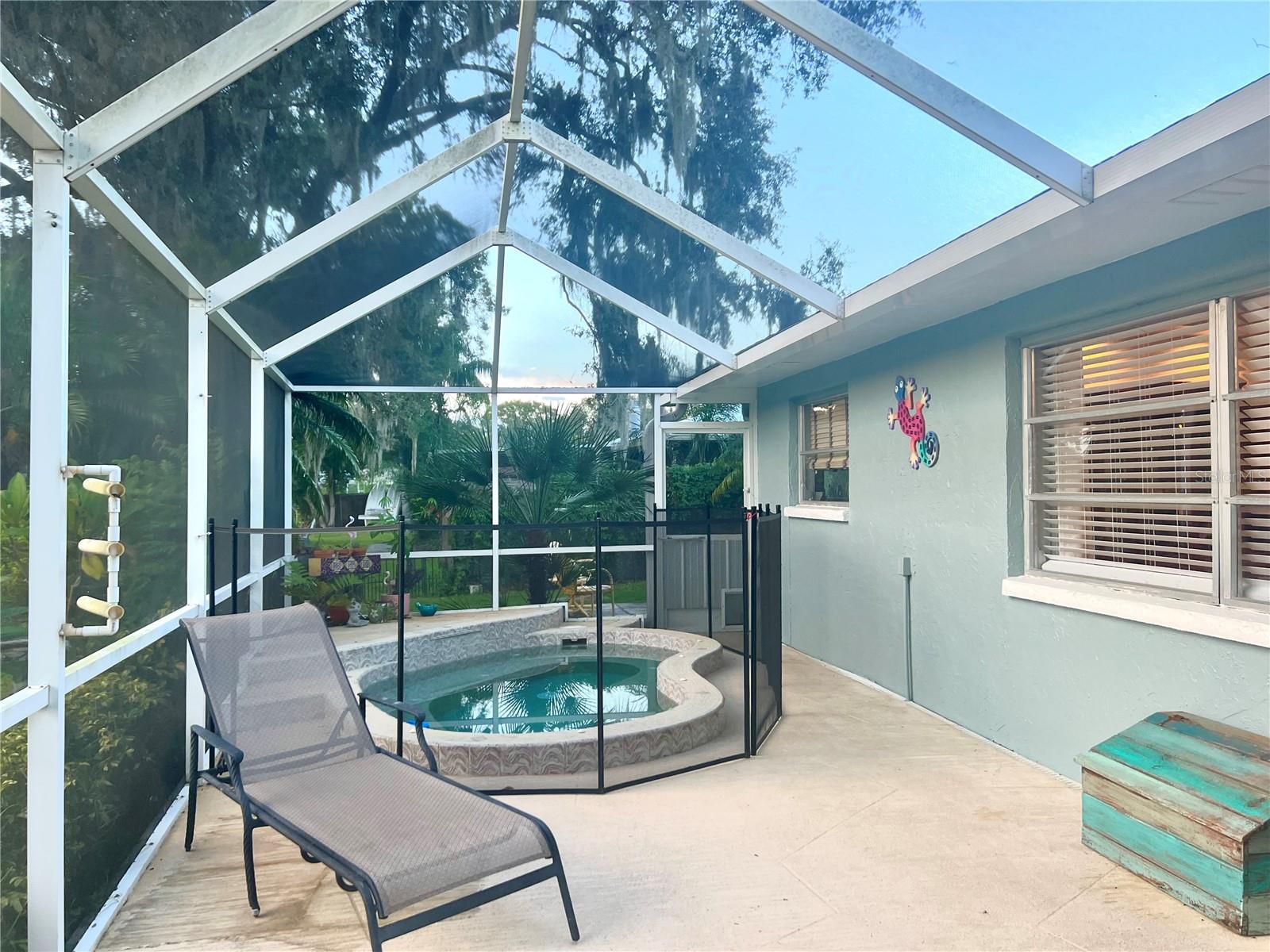 3341 LAKE SAXON DR