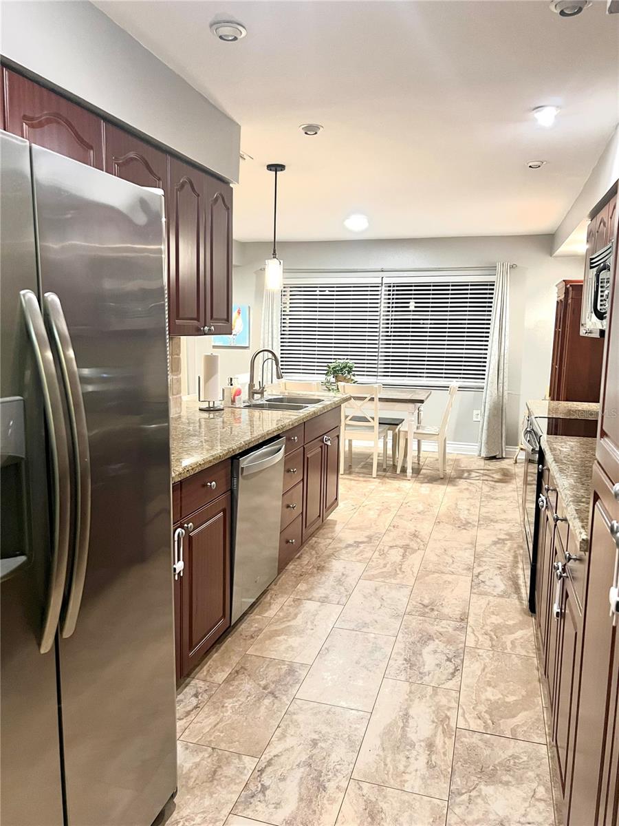 3341 LAKE SAXON DR