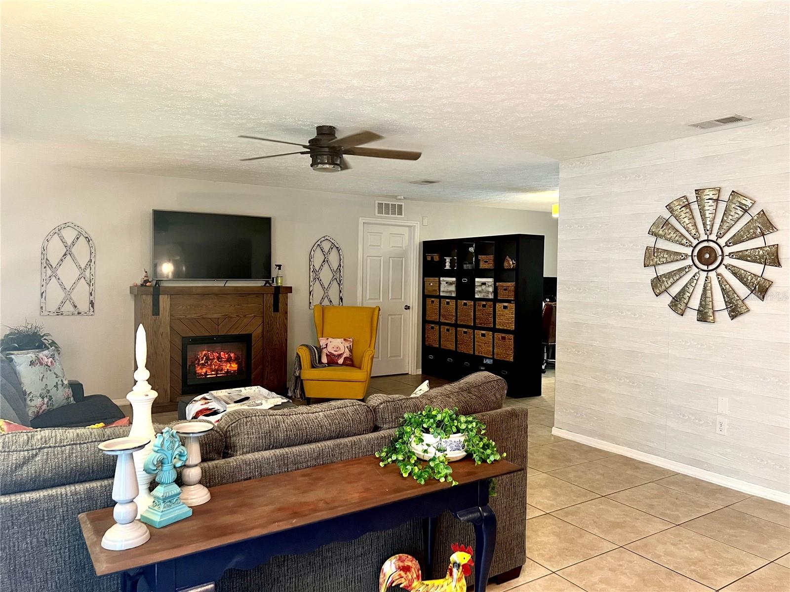 22038 HEATHERWOOD LN