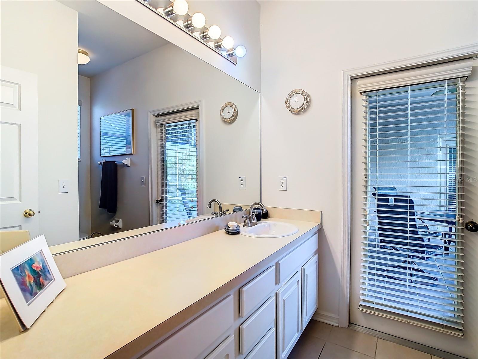 9505 LAUREL LEDGE DR