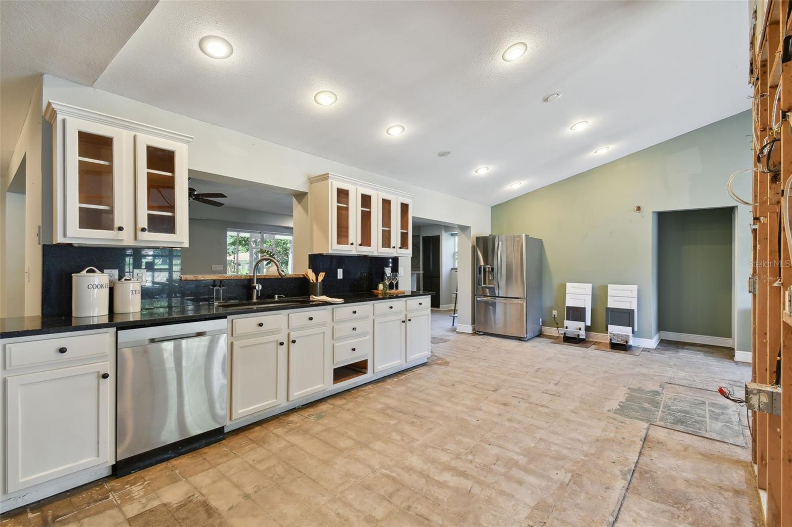501 CHANCELLAR DR