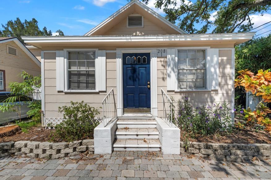 208 VINE AVE #1,2,3,4