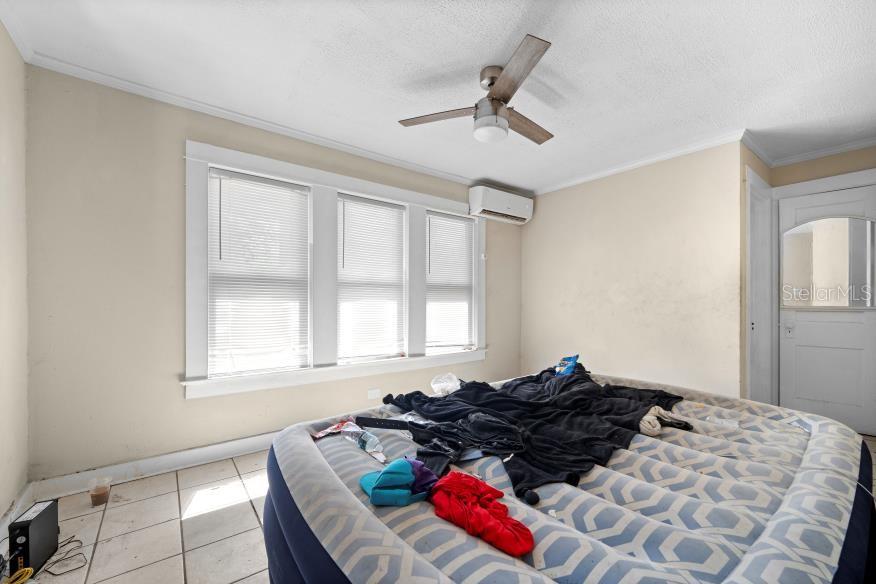 208 VINE AVE #1,2,3,4