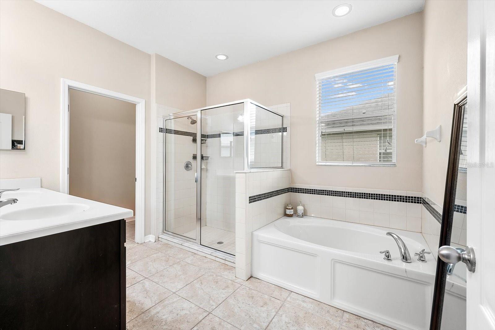 3005 MAPLE SHADE PL