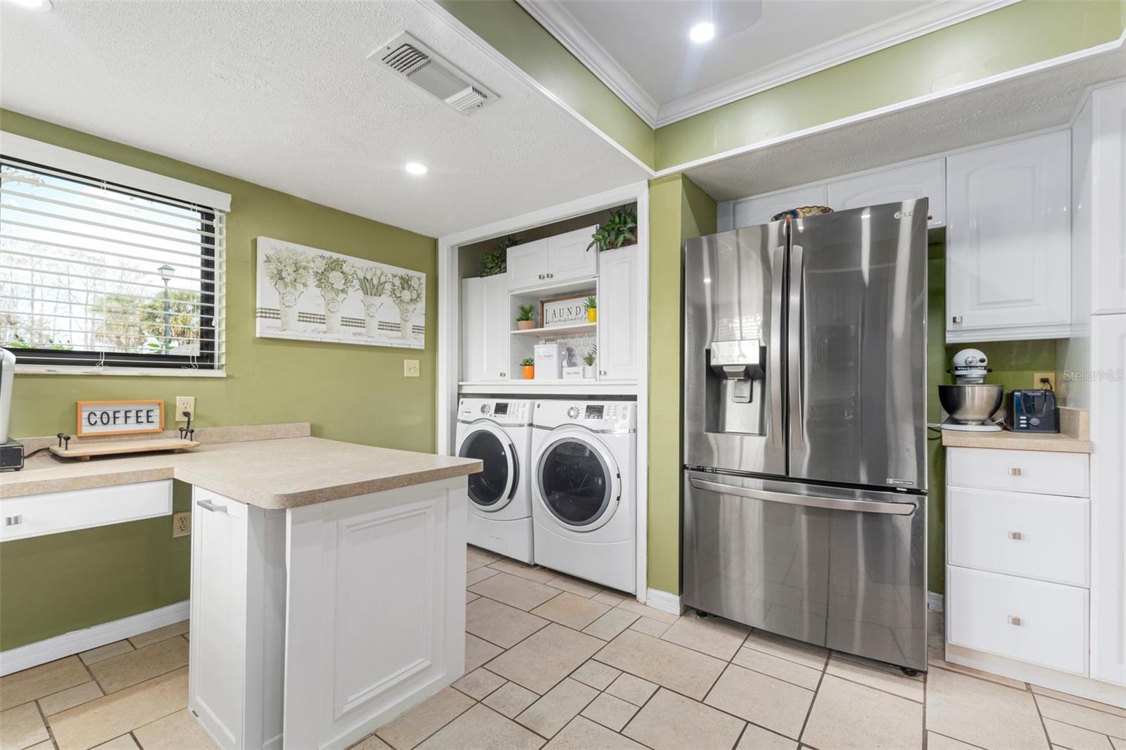 7800 EUREKA DR #7800