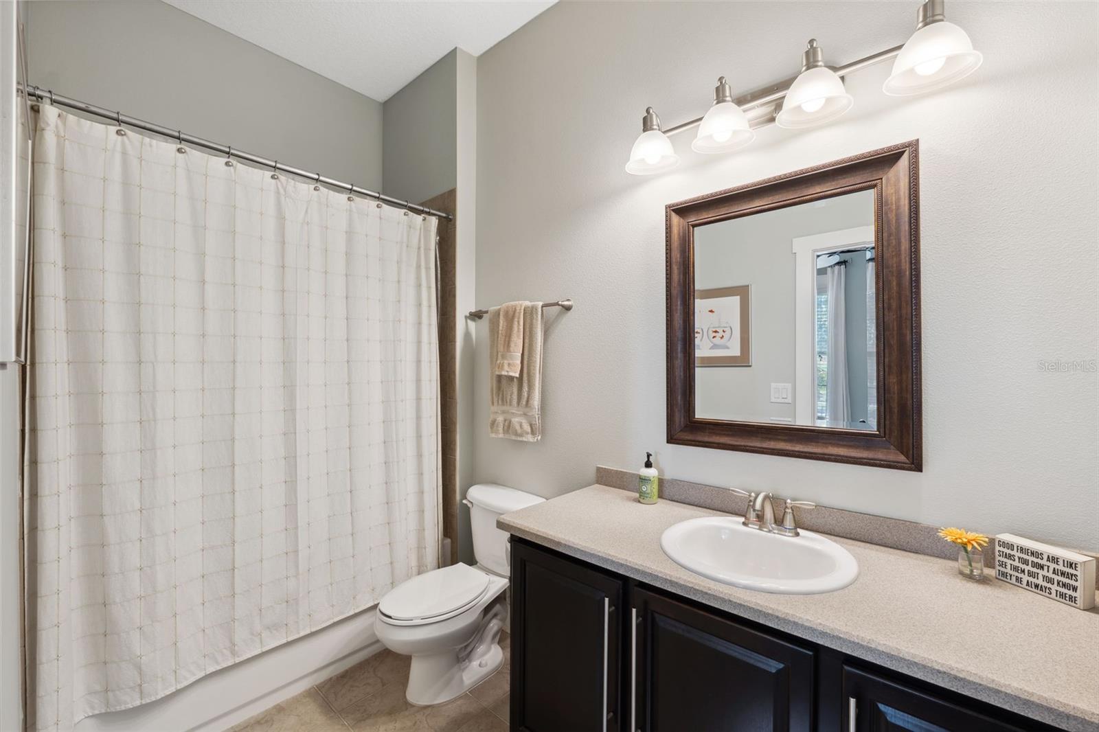 805 ISLEBAY DR