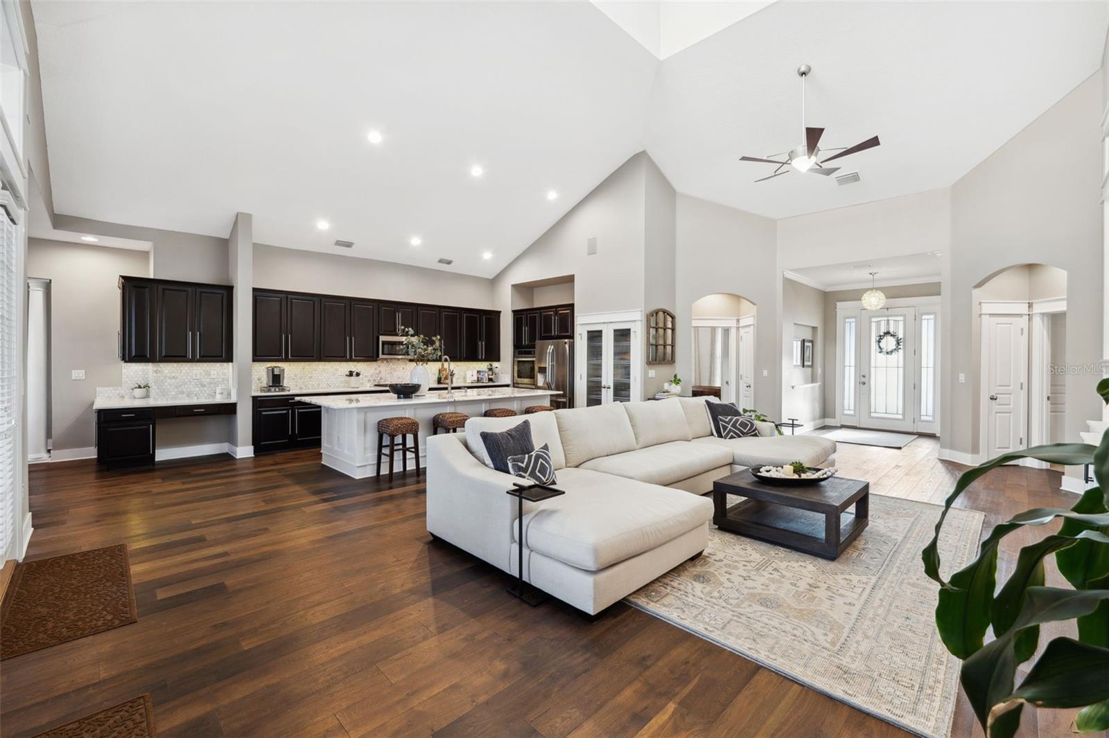 805 ISLEBAY DR