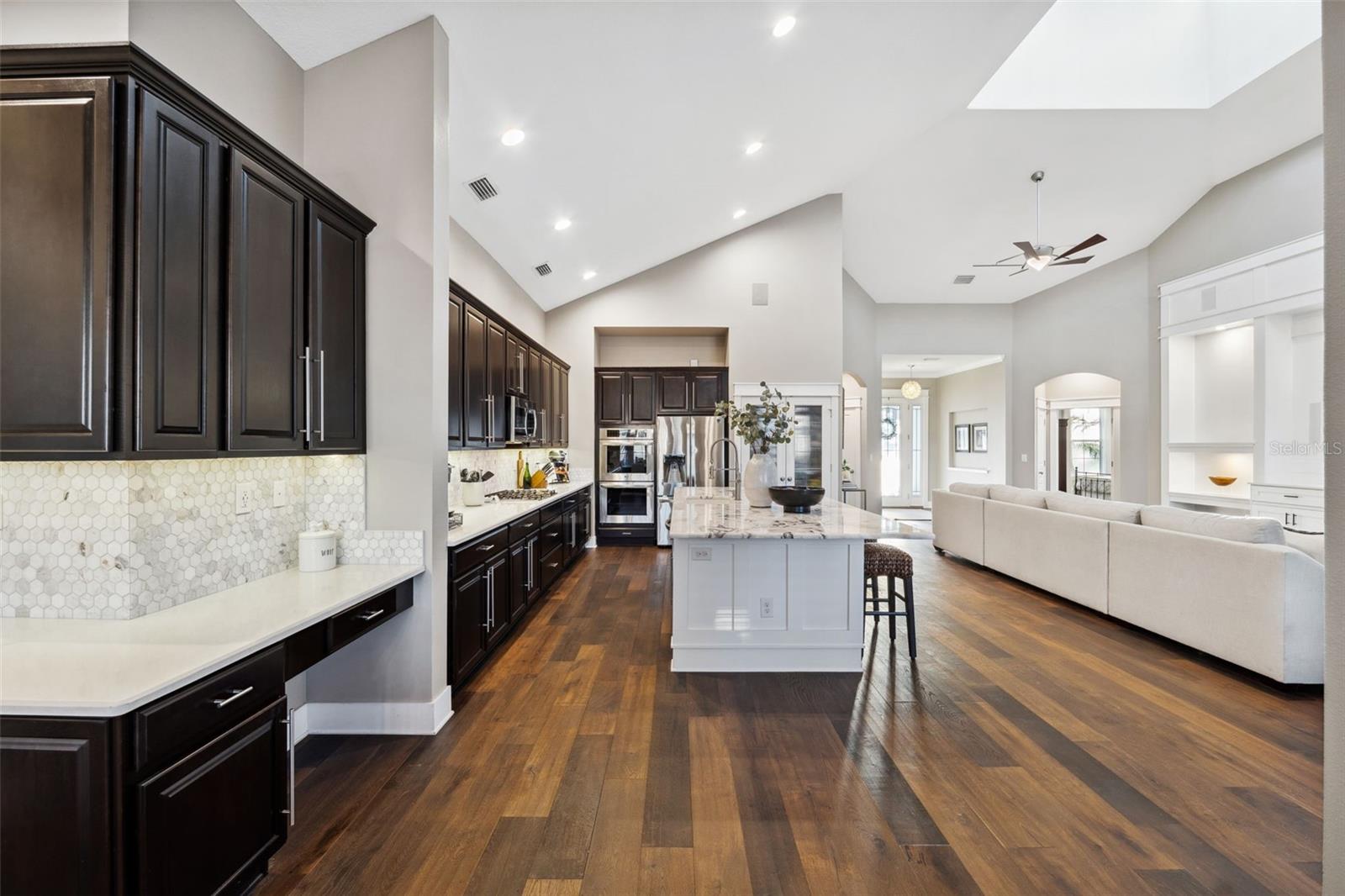 805 ISLEBAY DR