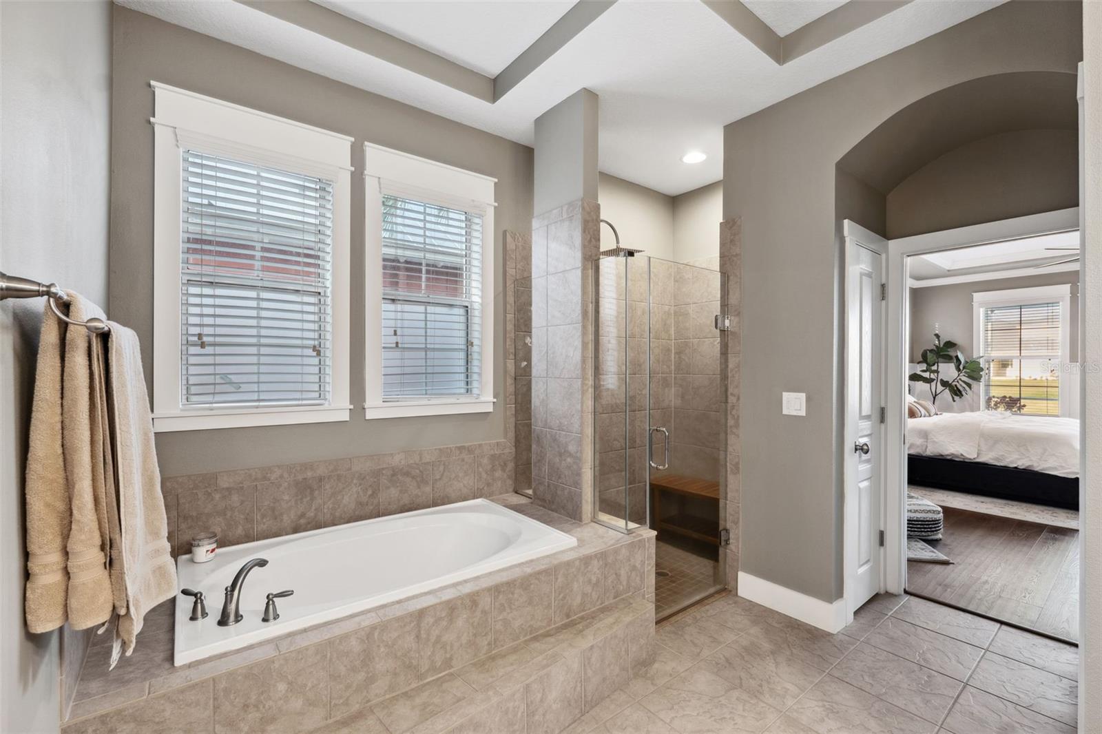 805 ISLEBAY DR
