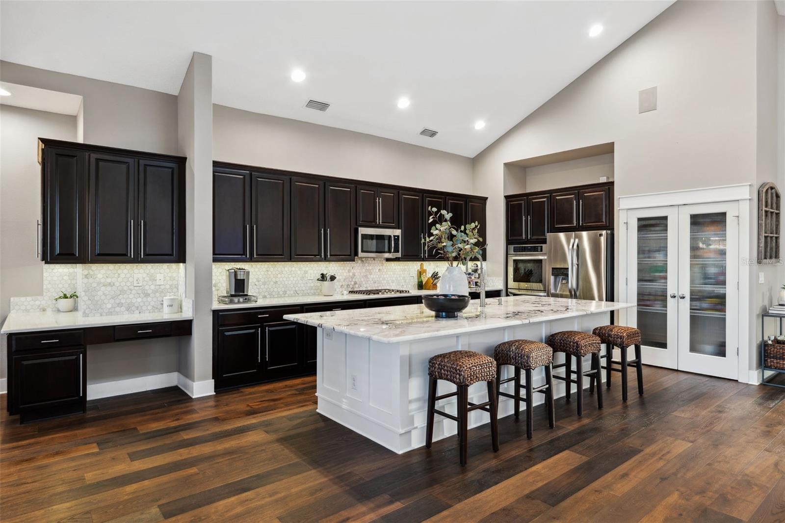 805 ISLEBAY DR