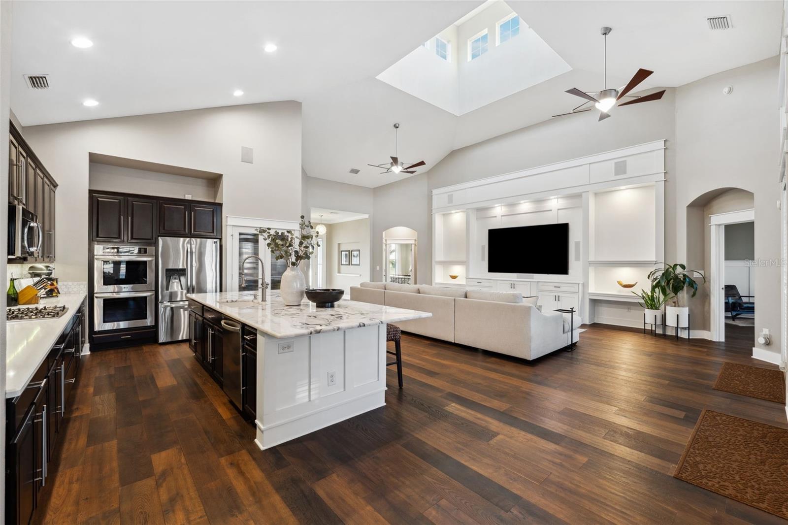 805 ISLEBAY DR
