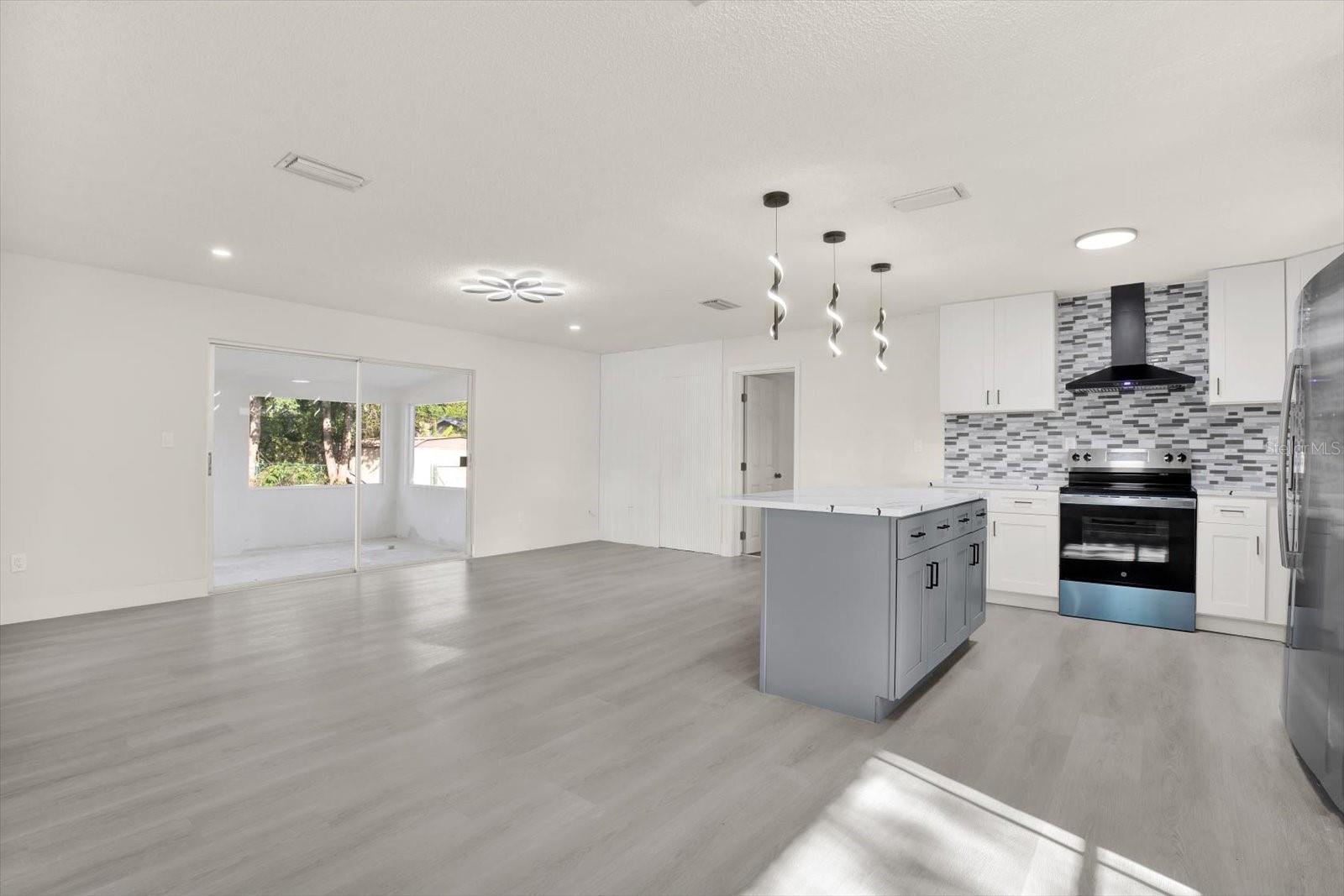 9266 CENTURY DR