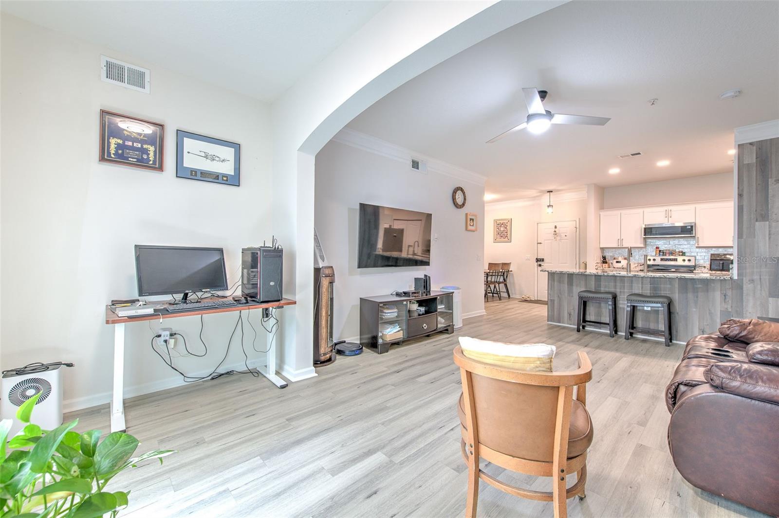 4207 S DALE MABRY HWY #2101
