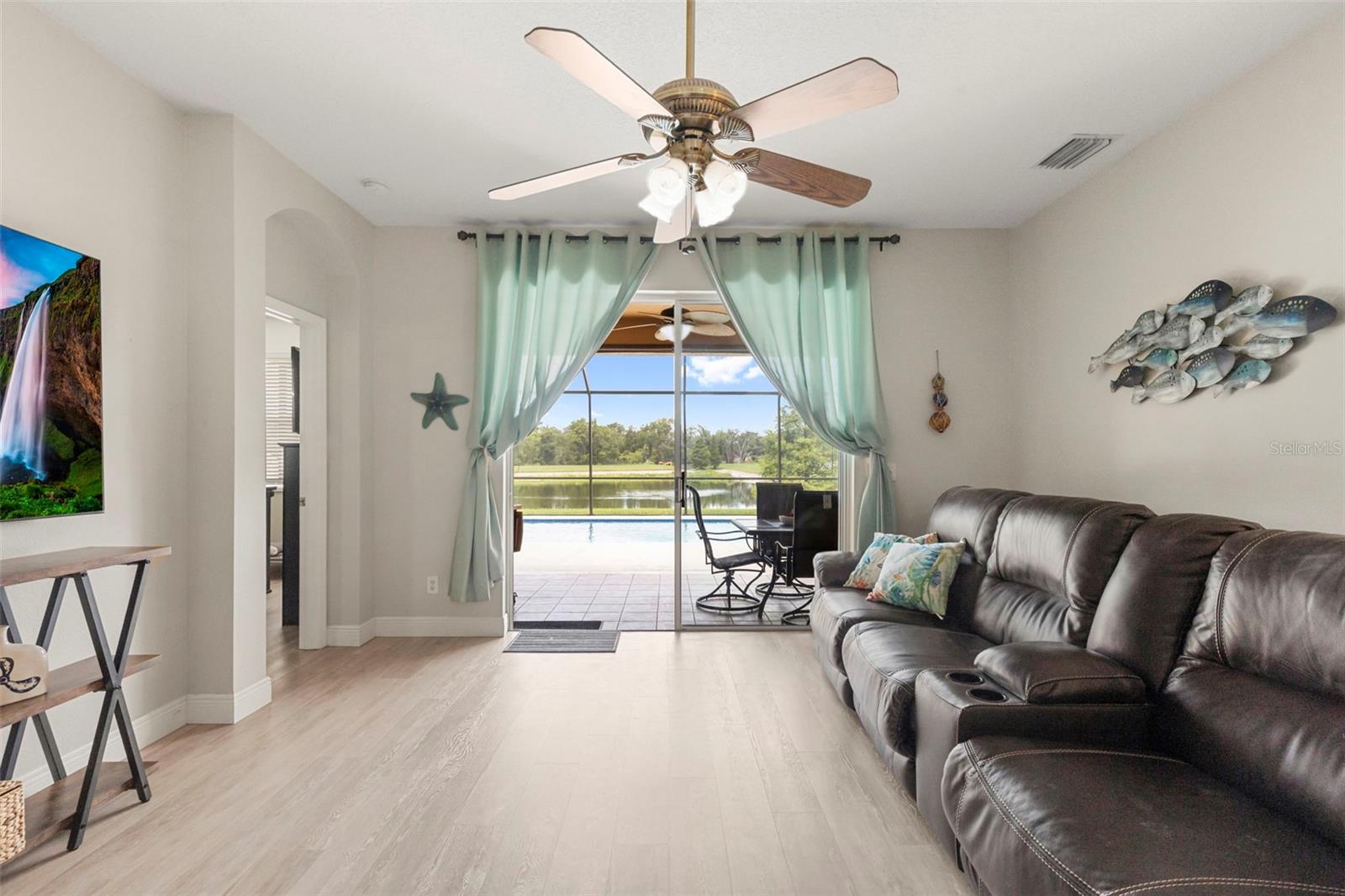 9505 LAUREL LEDGE DR