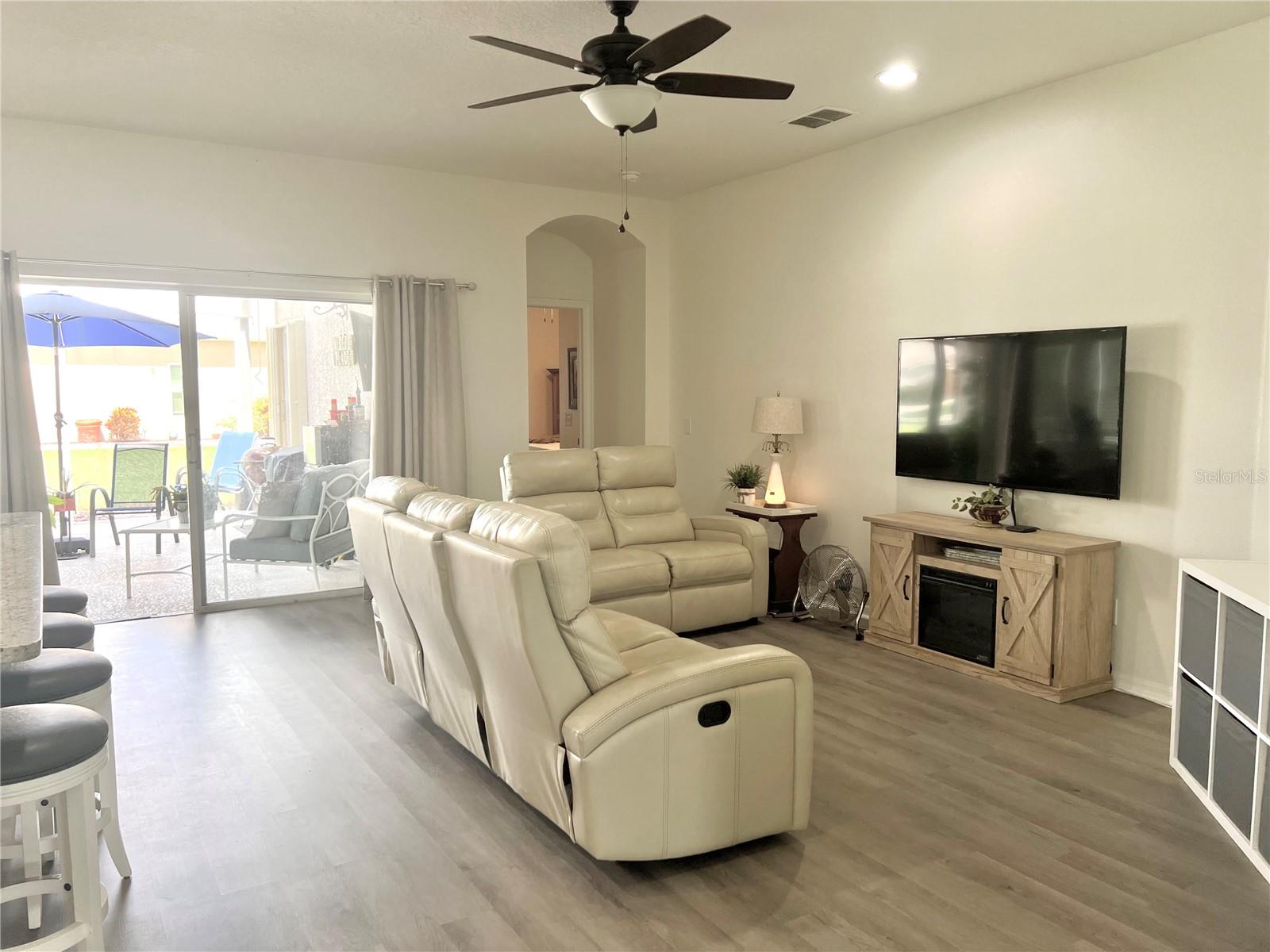 2844 BANYAN HILL LN