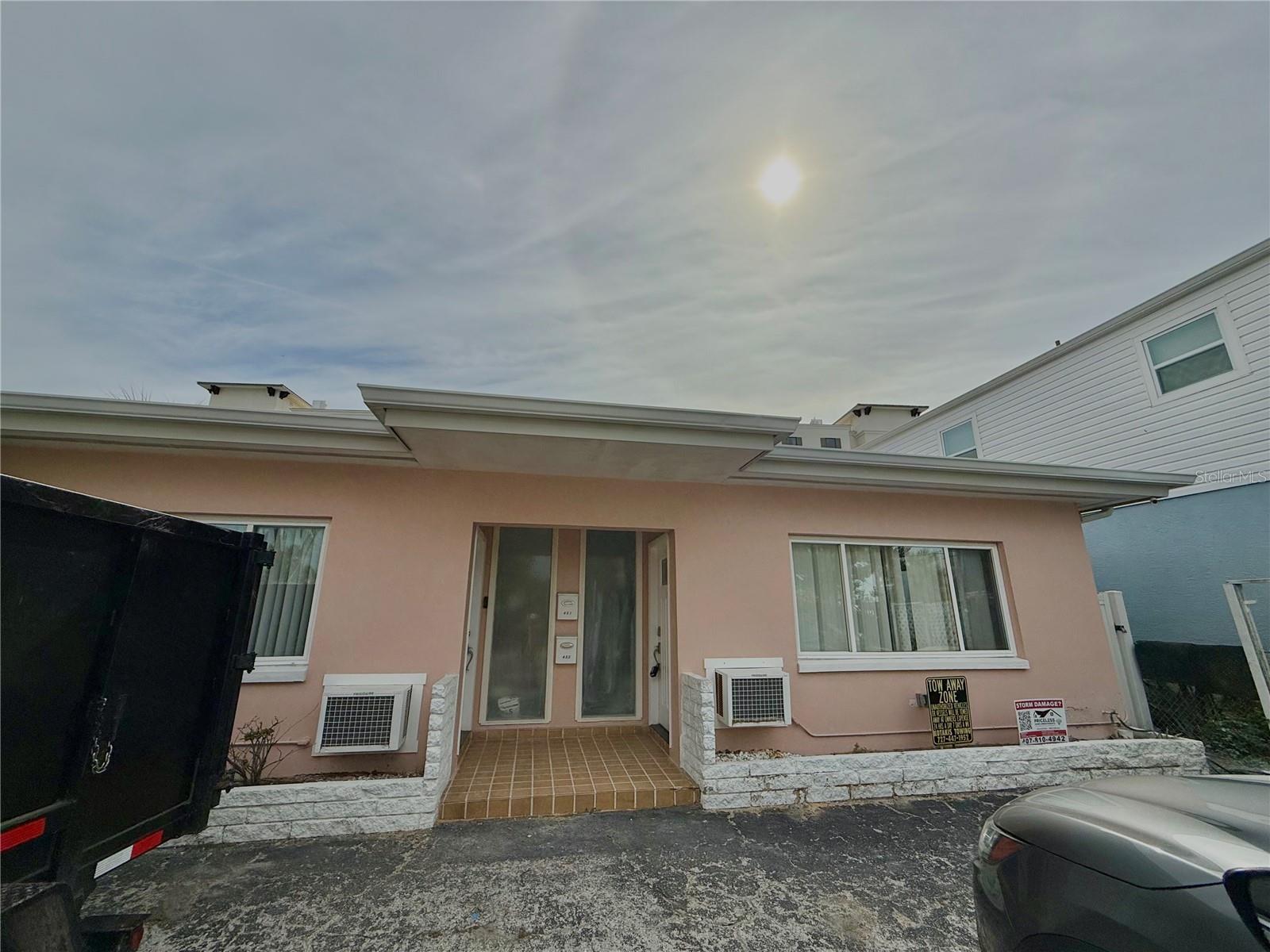 451 POINSETTIA AVE