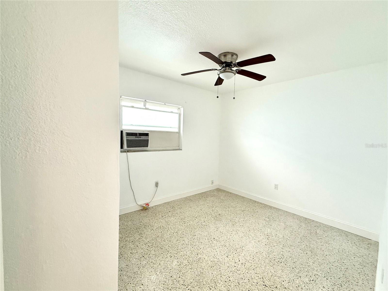 451 POINSETTIA AVE
