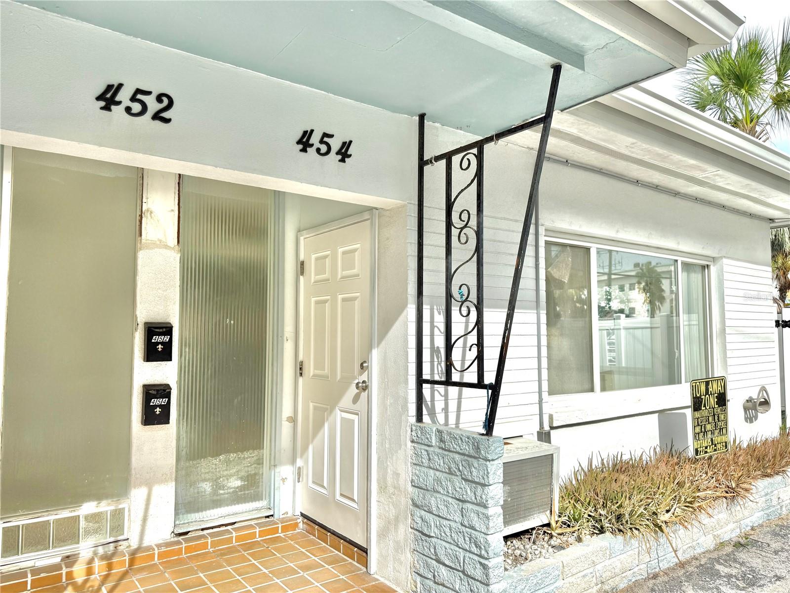 451 POINSETTIA AVE