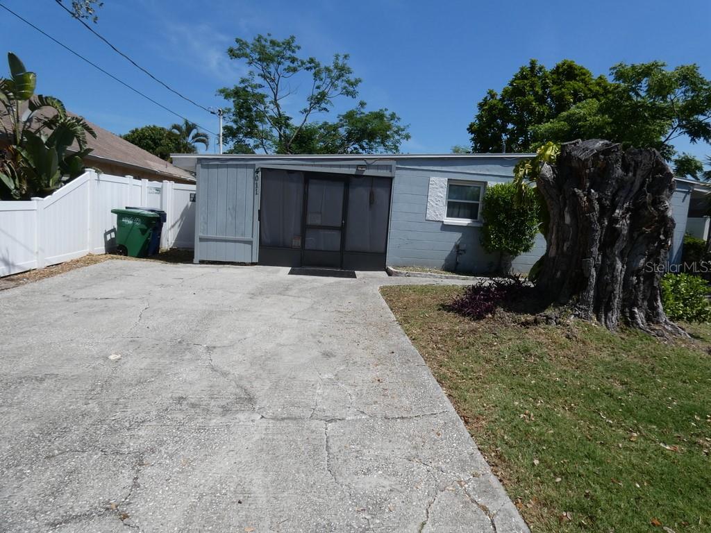 4011 W MANGO AVE