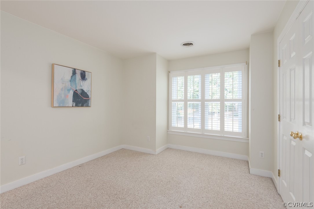 10275 Berkeley Manor Dr