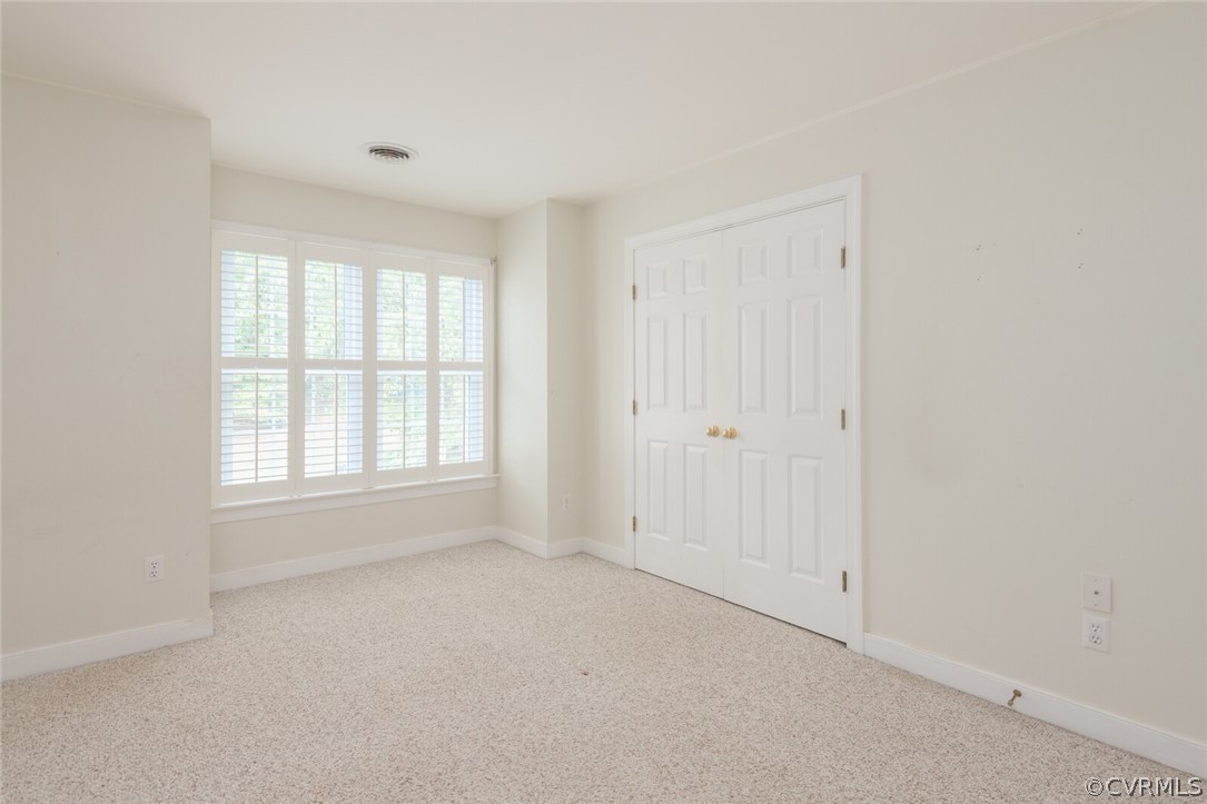 10275 Berkeley Manor Dr