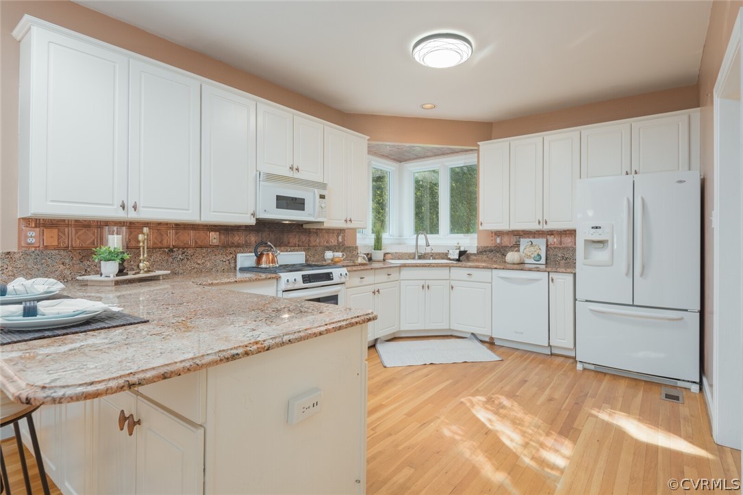 10275 Berkeley Manor Dr