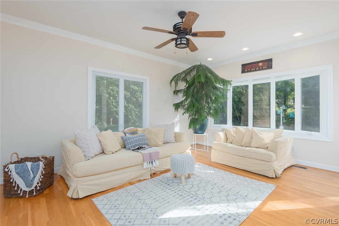 10275 Berkeley Manor Dr