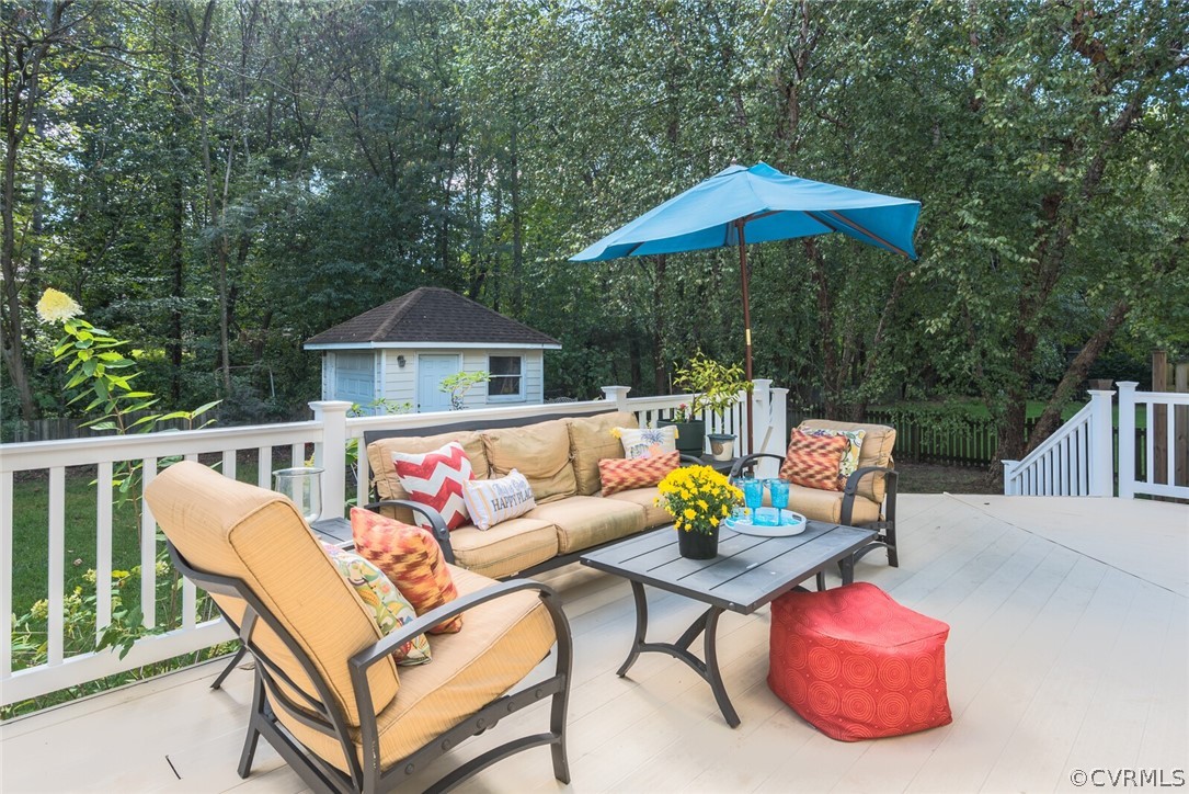 10275 Berkeley Manor Dr