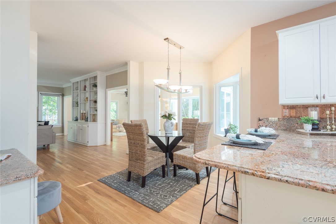 10275 Berkeley Manor Dr