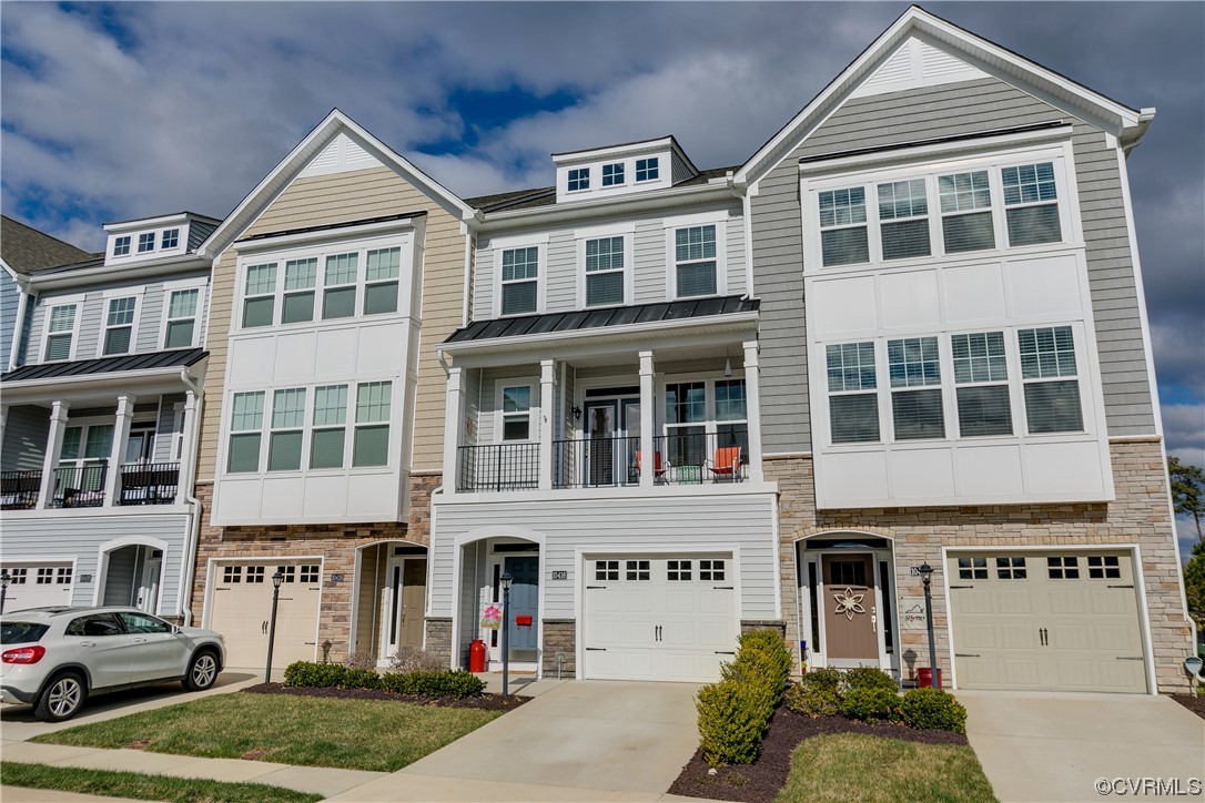 10416 Perennial Dr