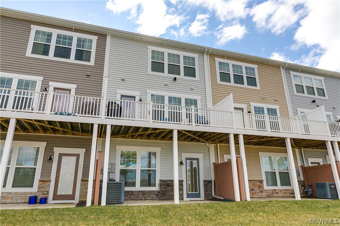 10416 Perennial Dr