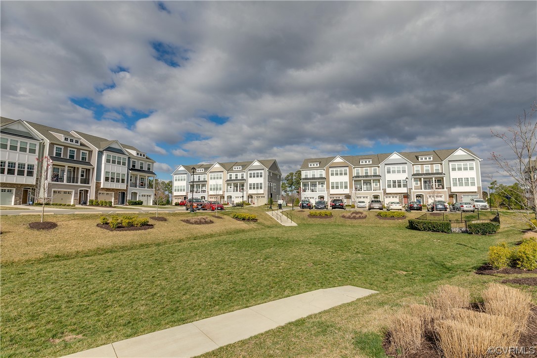 10416 Perennial Dr