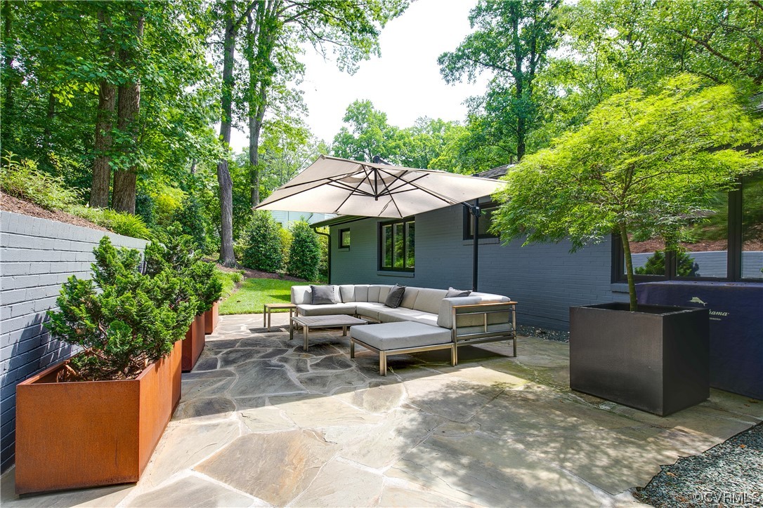 108 Kennondale Ln