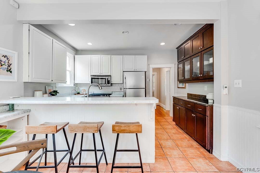 4521 E Seminary Ave
